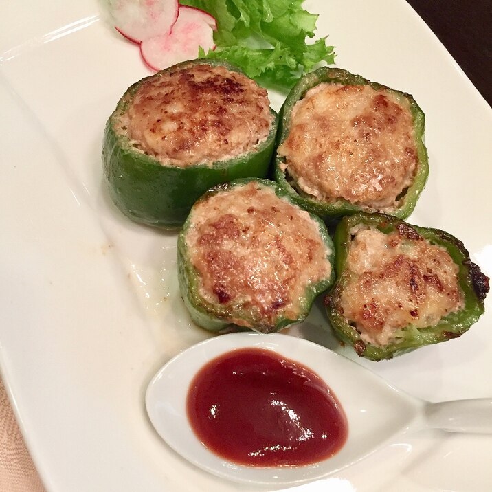 ピーマンのエビ肉詰め★ごま油の香りほのかに♪